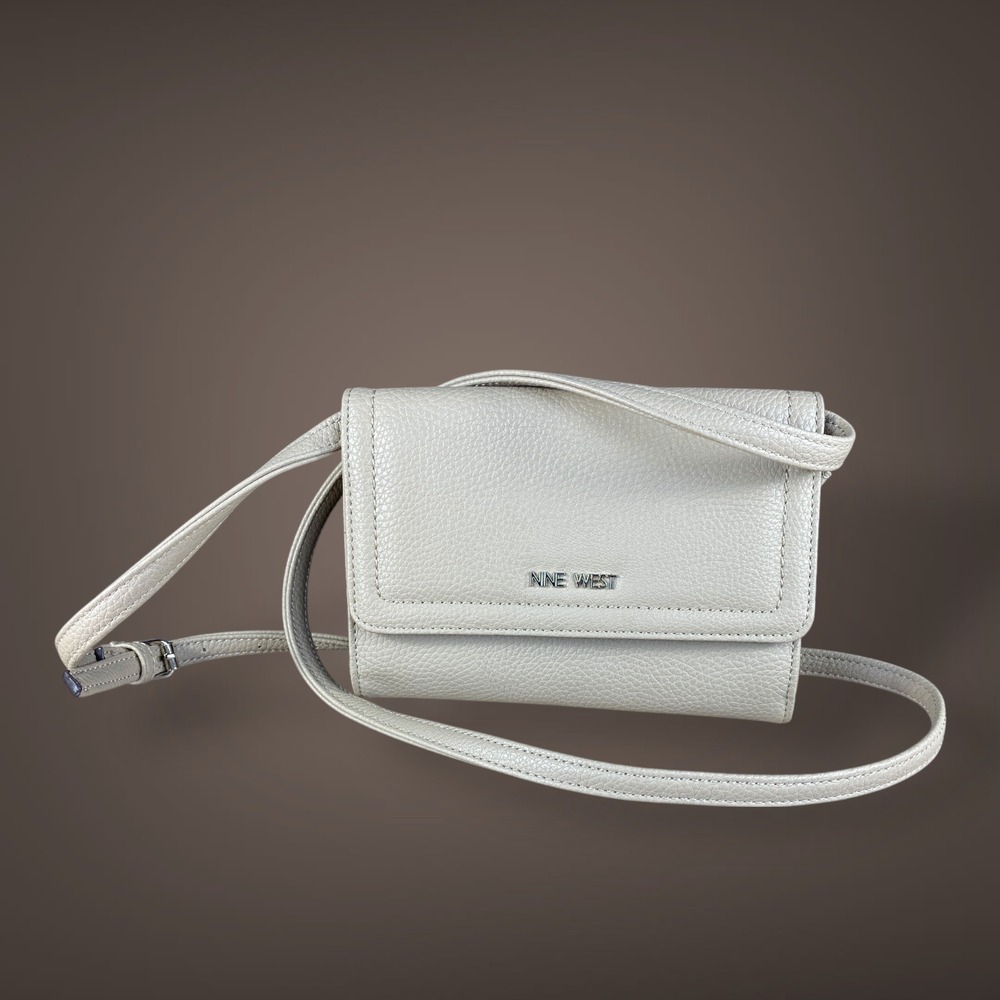 Nine West Crossbody Wallet Clutch Taupe Faux Pebble Leather Organizer‎ Bag